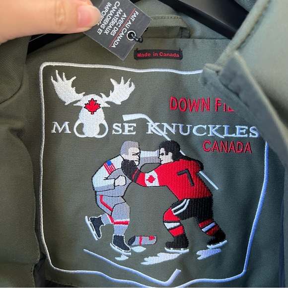 NEW🍉Moose Knuckles Stirling Down Jacket Parka Shearling Trim Green Black Pom - Picture 3 of 15